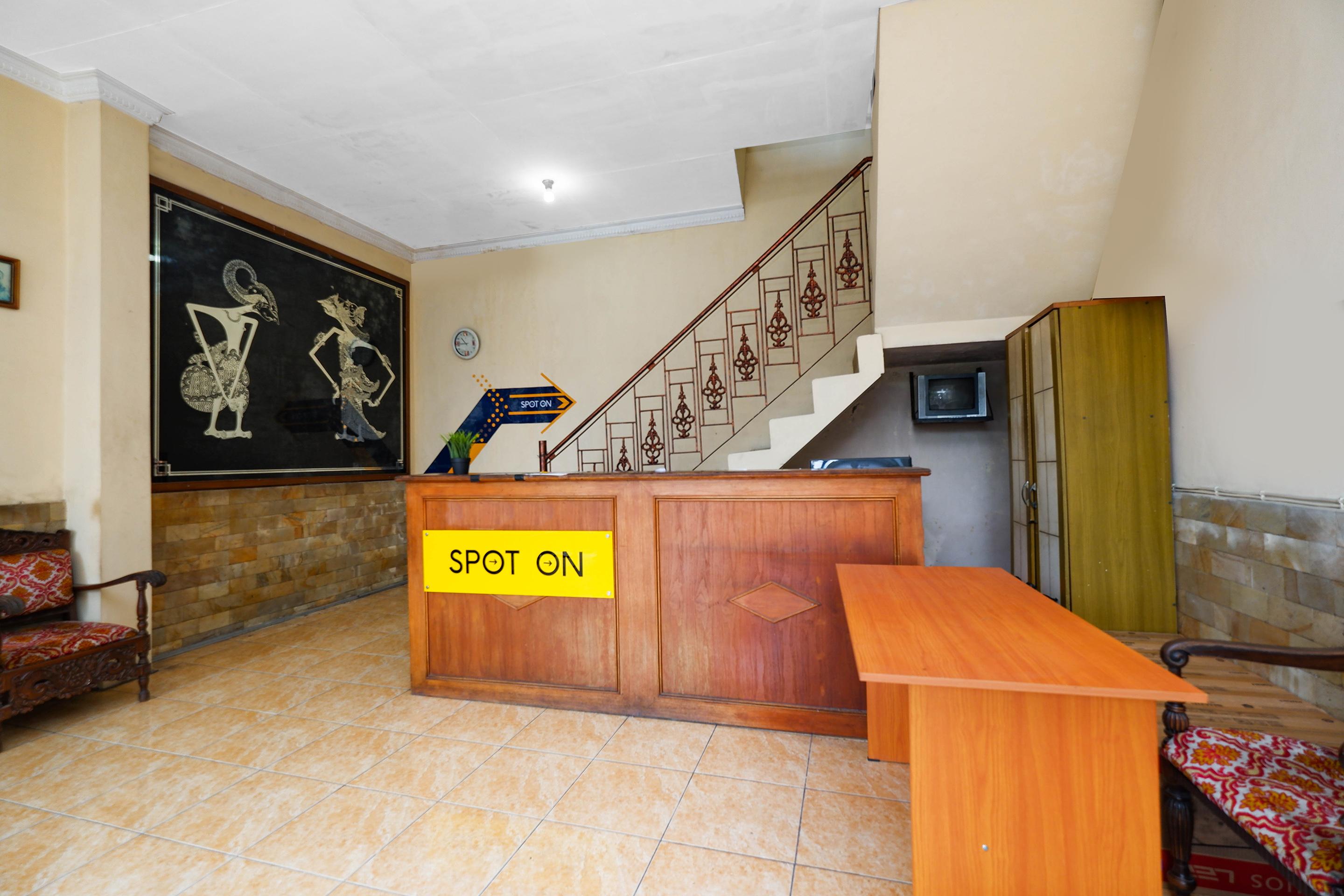 Spot On 2011 Hotel Mekar Sari Solo Esterno foto