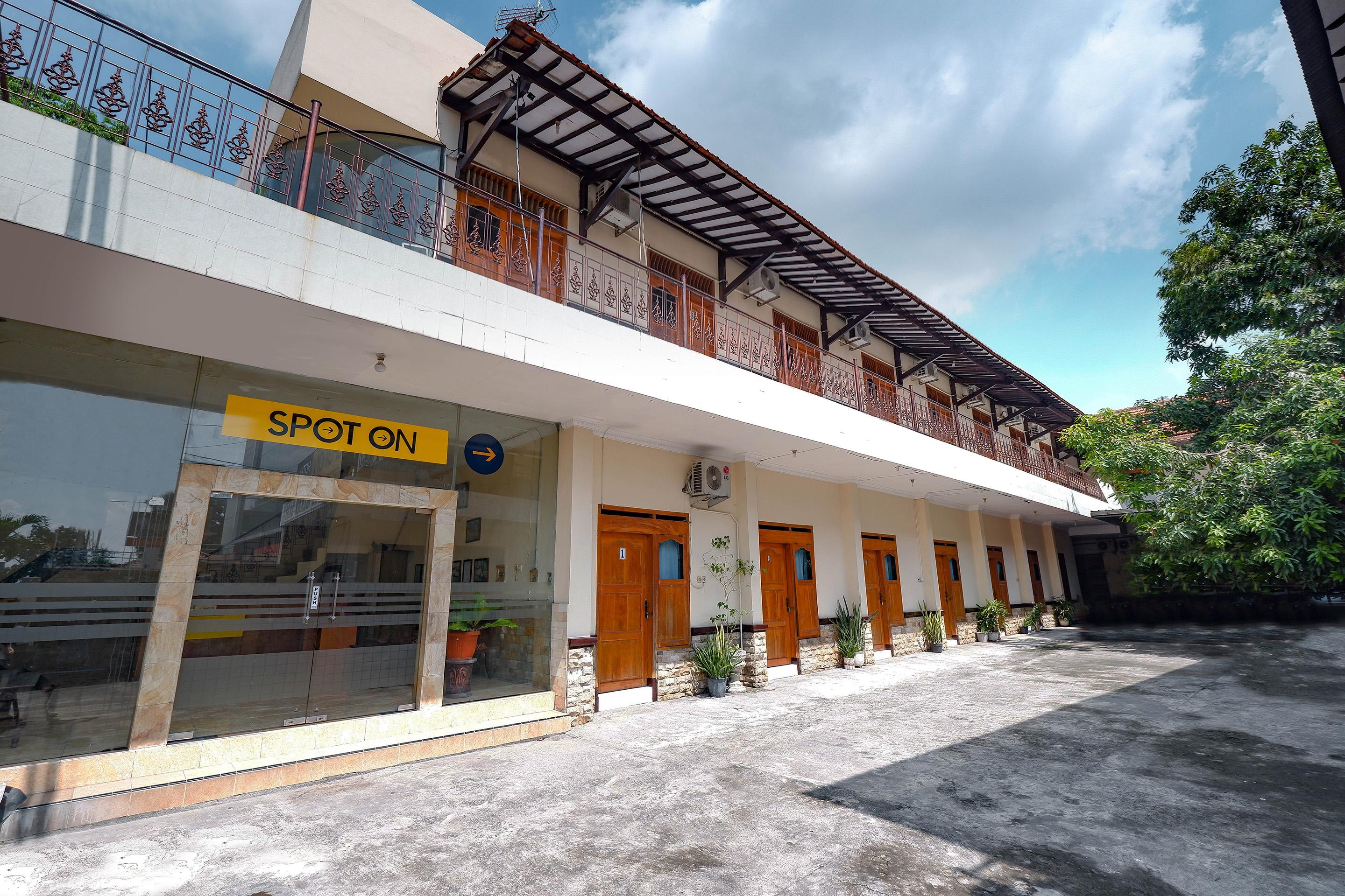 Spot On 2011 Hotel Mekar Sari Solo Esterno foto